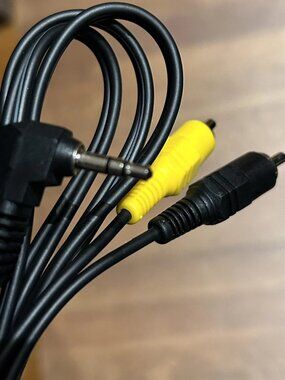 Video RCA Yellow White Dual Cables To 2.5mm Aux Input Cord